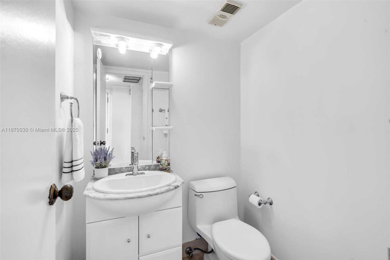2333 Brickell Ave #2708, Miami FL 33129