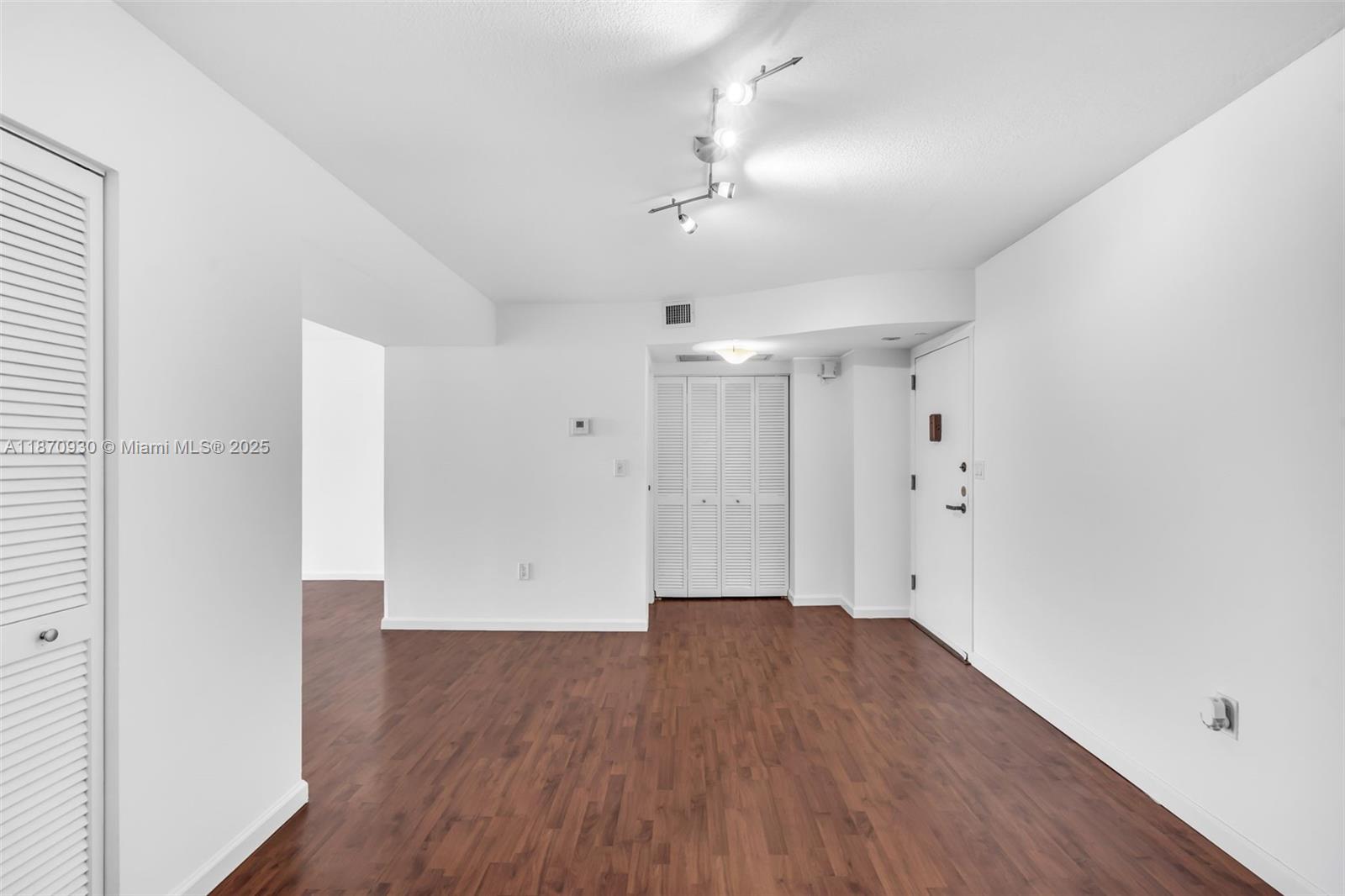 2333 Brickell Ave #2708, Miami FL 33129