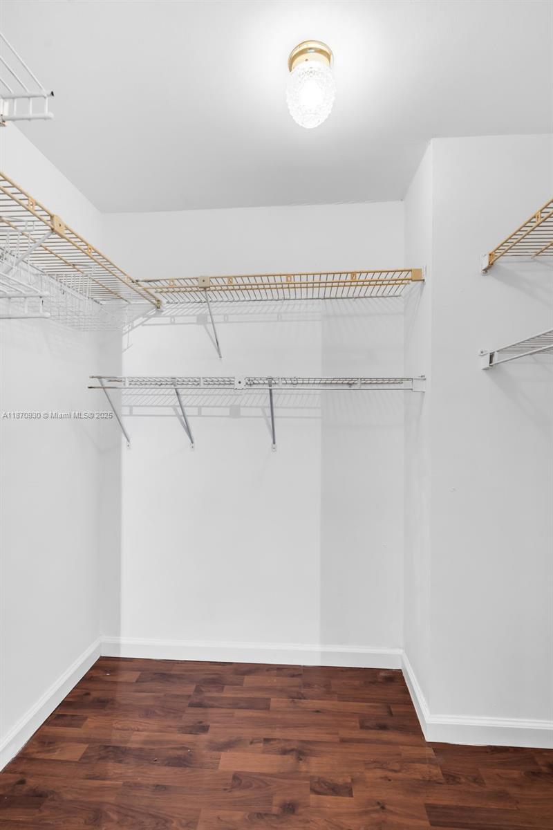 2333 Brickell Ave #2708, Miami FL 33129