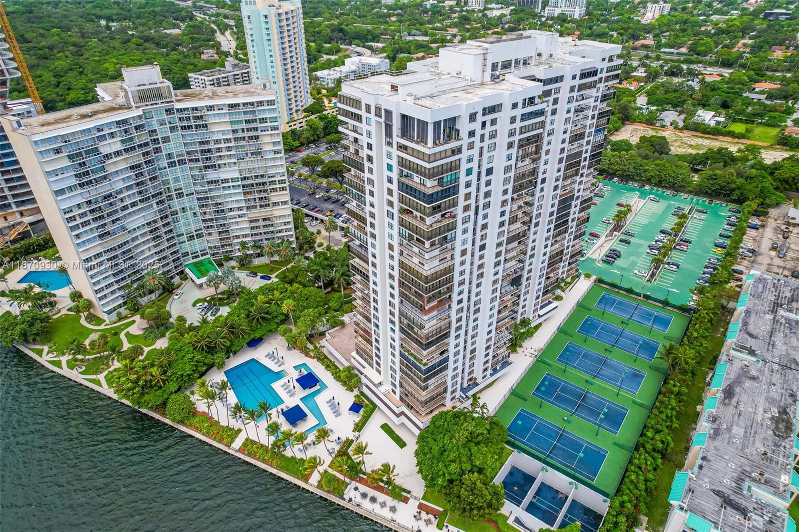 2333 Brickell Ave #2708, Miami FL 33129