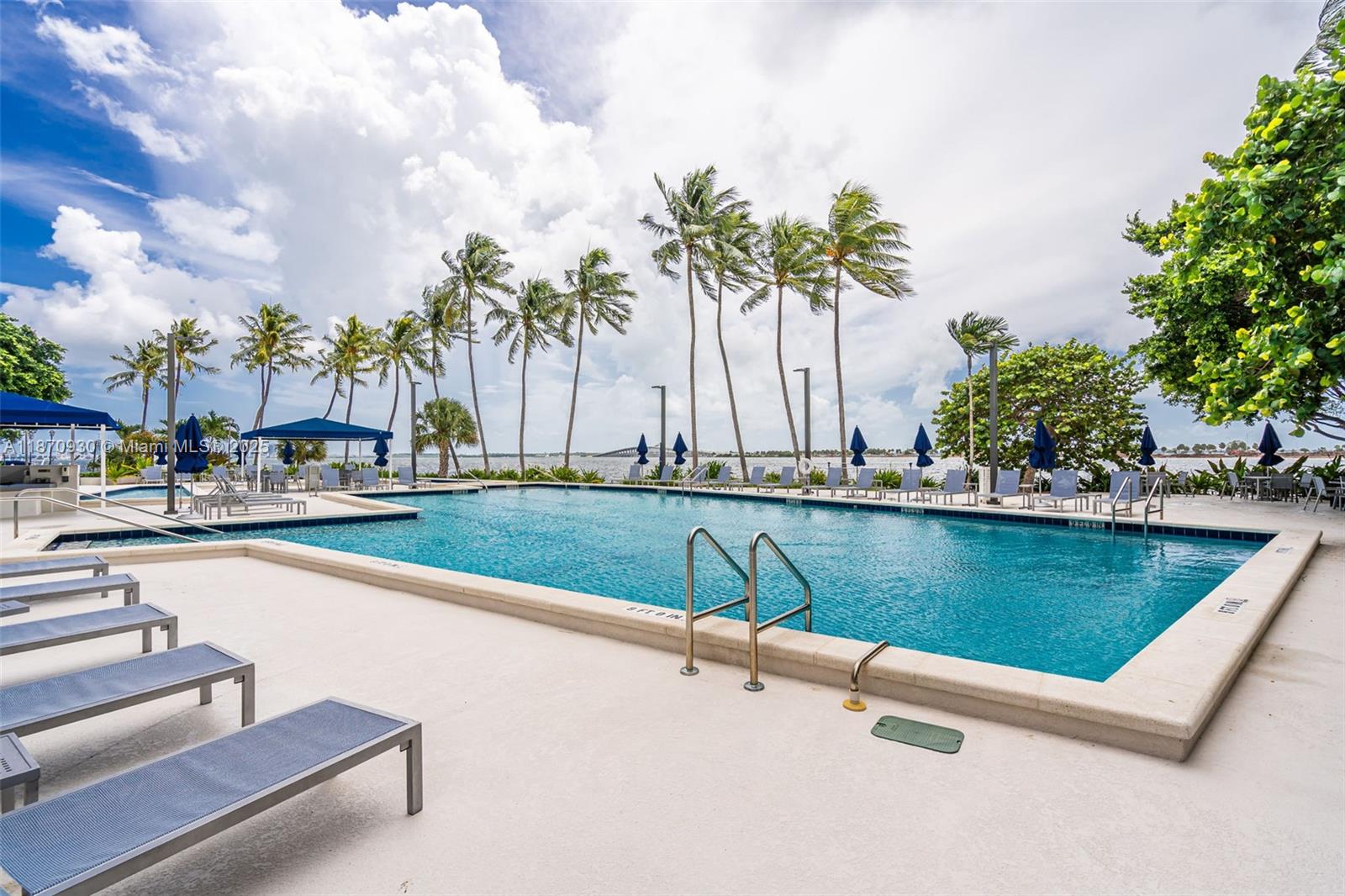 2333 Brickell Ave #2708, Miami FL 33129
