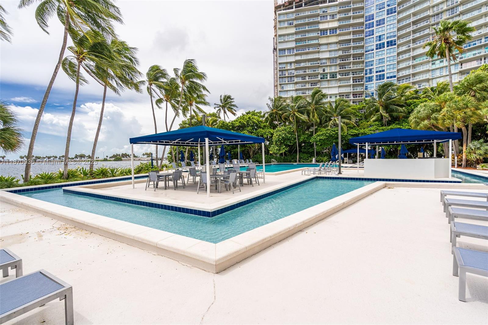 2333 Brickell Ave #2708, Miami FL 33129