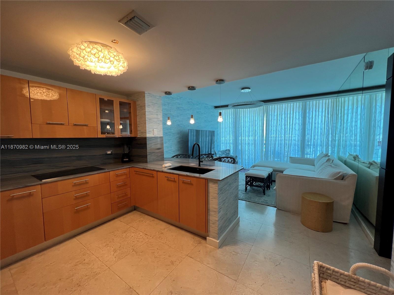 6799 Collins Ave #1601, Miami Beach FL 33141