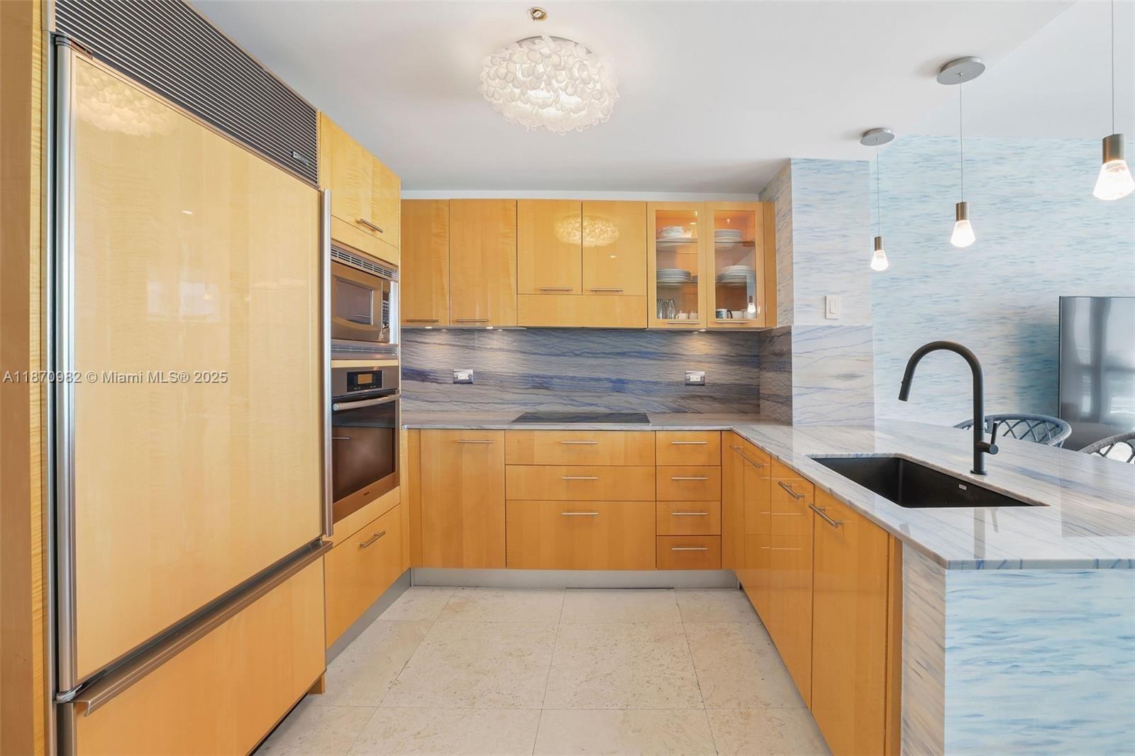 6799 Collins Ave #1601, Miami Beach FL 33141