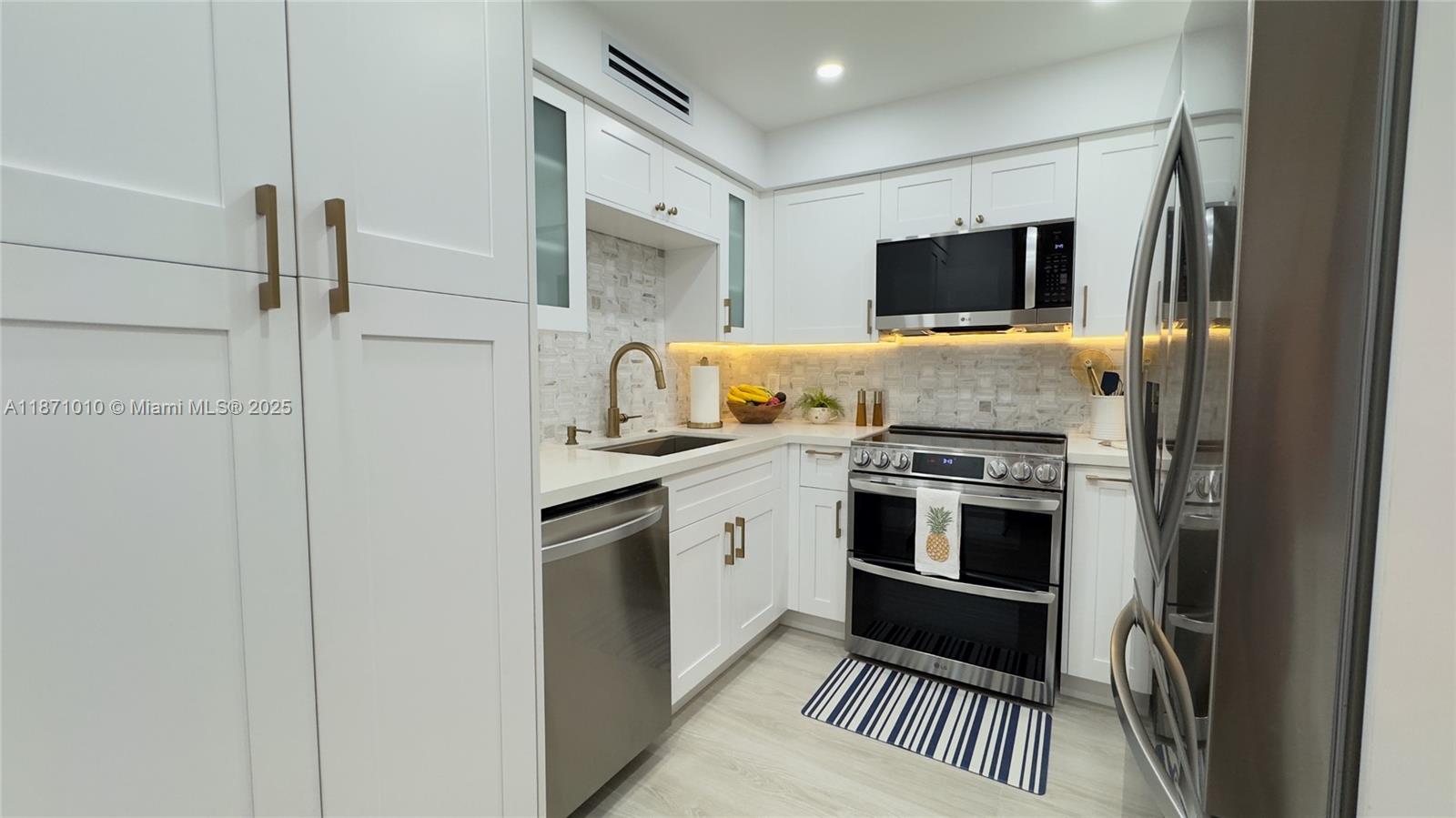 5161 Collins Ave #715, Miami Beach FL 33140