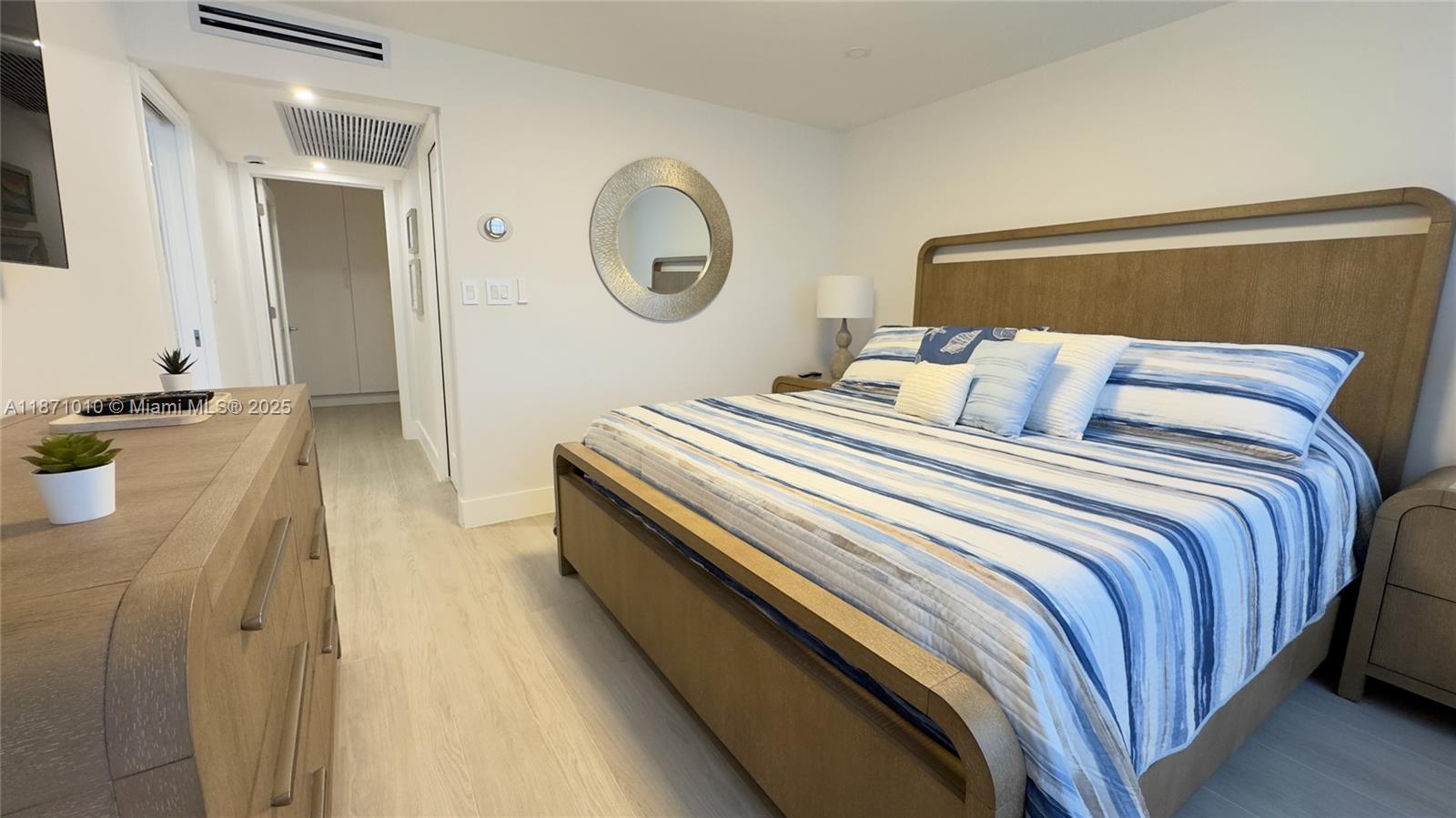 5161 Collins Ave #715, Miami Beach FL 33140