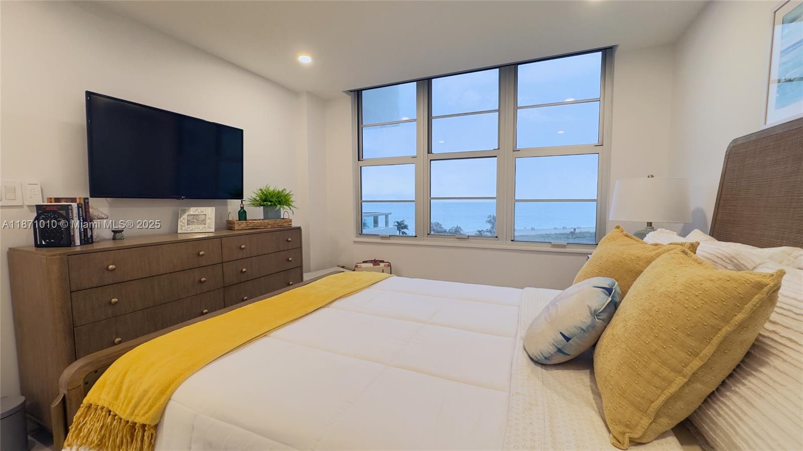 5161 Collins Ave #715, Miami Beach FL 33140