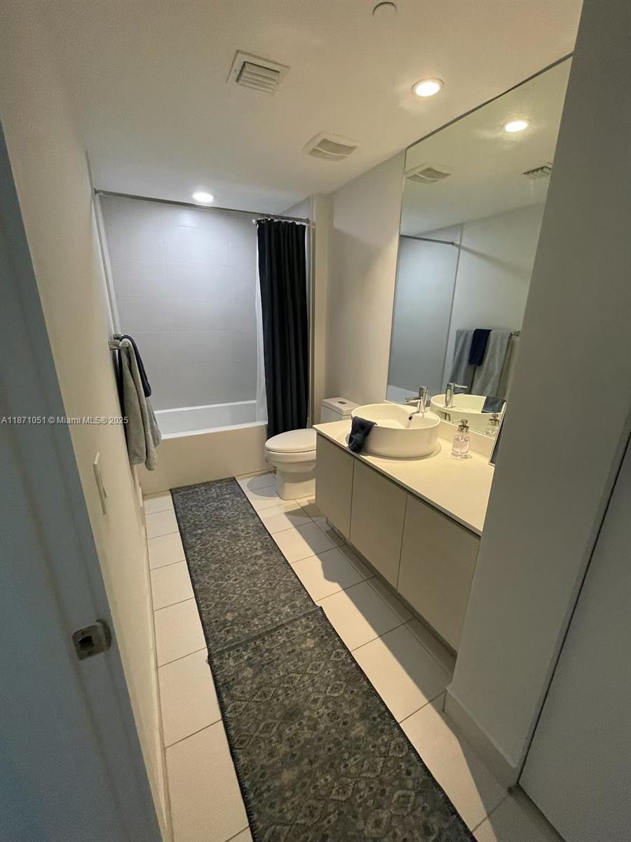 4250 Biscayne Blvd #817, Miami FL 33137