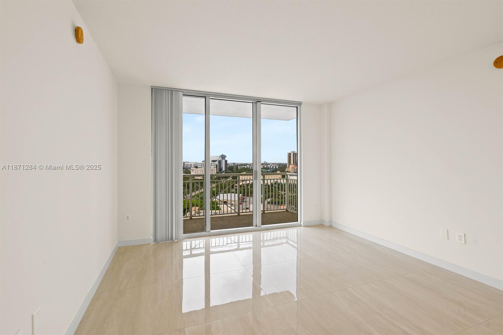 19501 W Country Club Dr #1410, Aventura FL 33180
