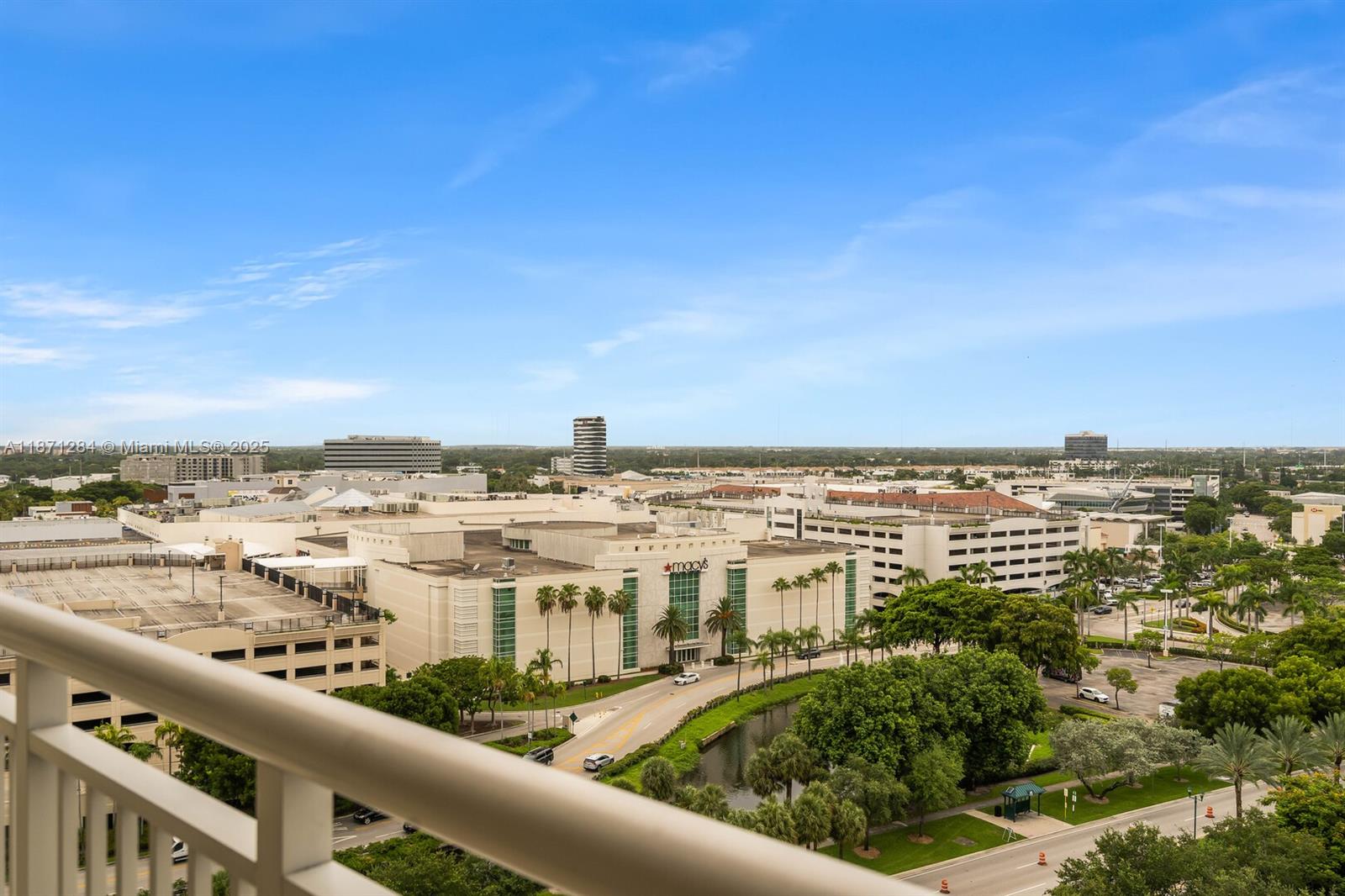 19501 W Country Club Dr #1410, Aventura FL 33180