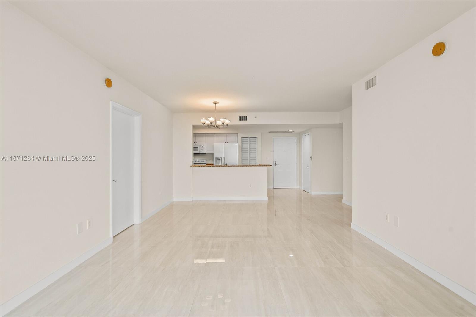 19501 W Country Club Dr #1410, Aventura FL 33180