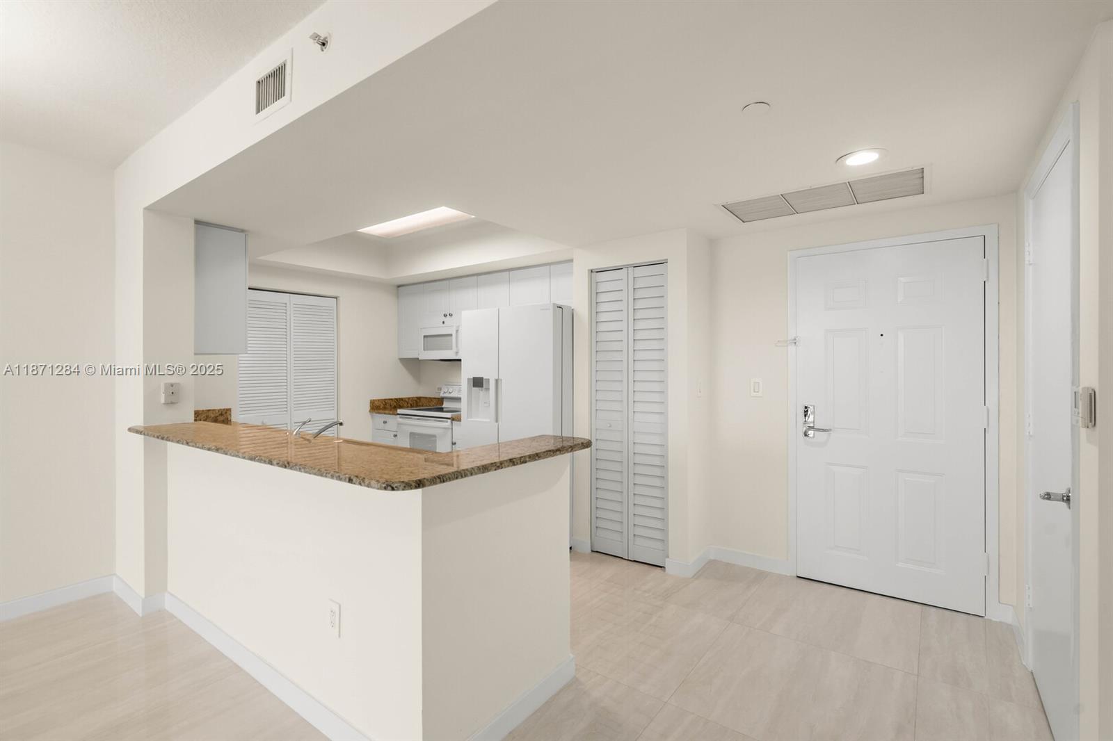 19501 W Country Club Dr #1410, Aventura FL 33180