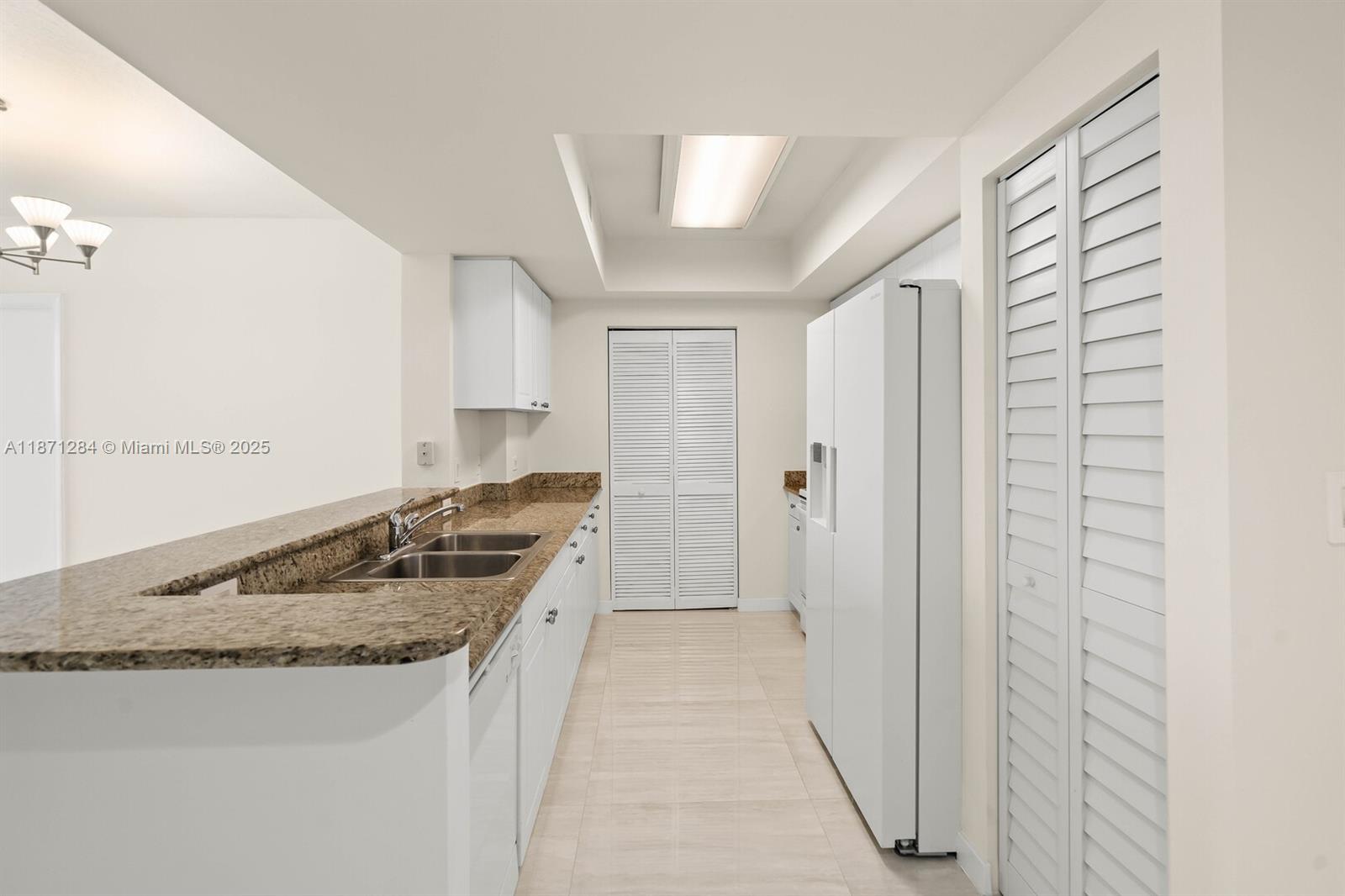 19501 W Country Club Dr #1410, Aventura FL 33180