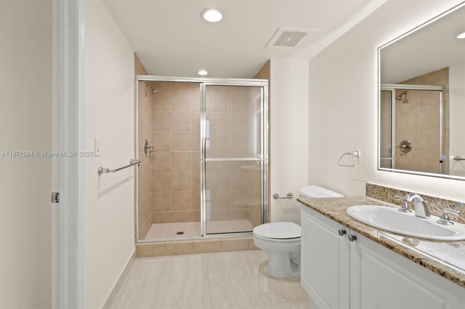 19501 W Country Club Dr #1410, Aventura FL 33180