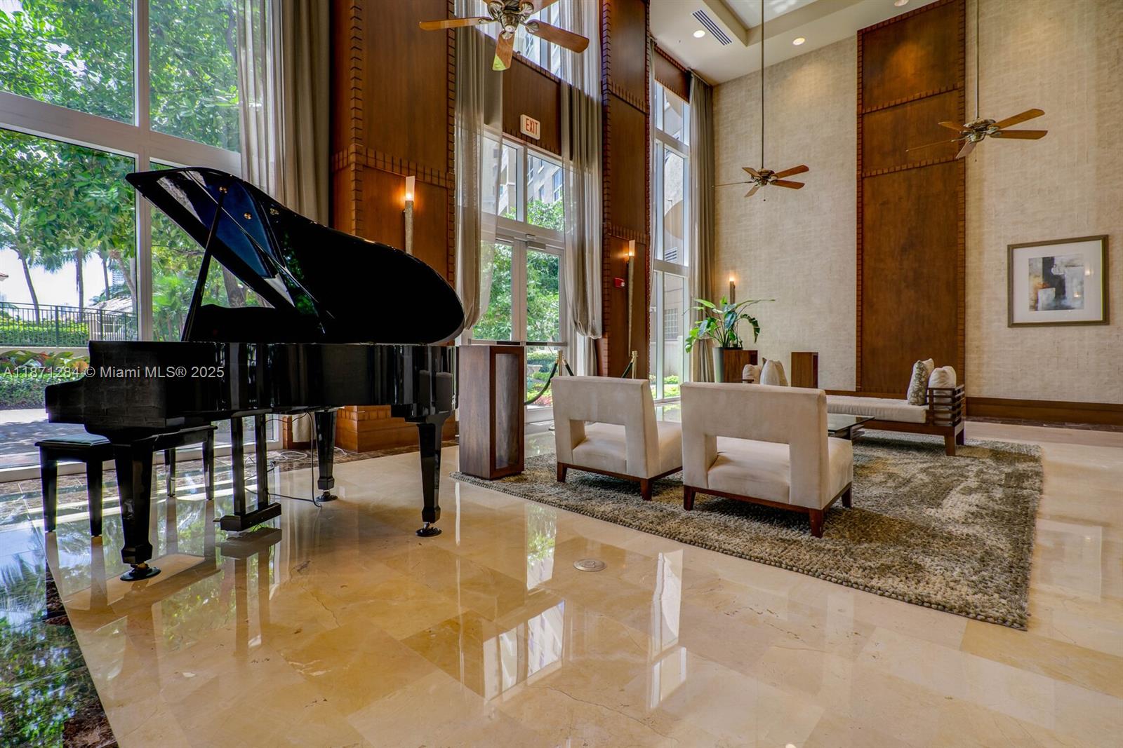 19501 W Country Club Dr #1410, Aventura FL 33180