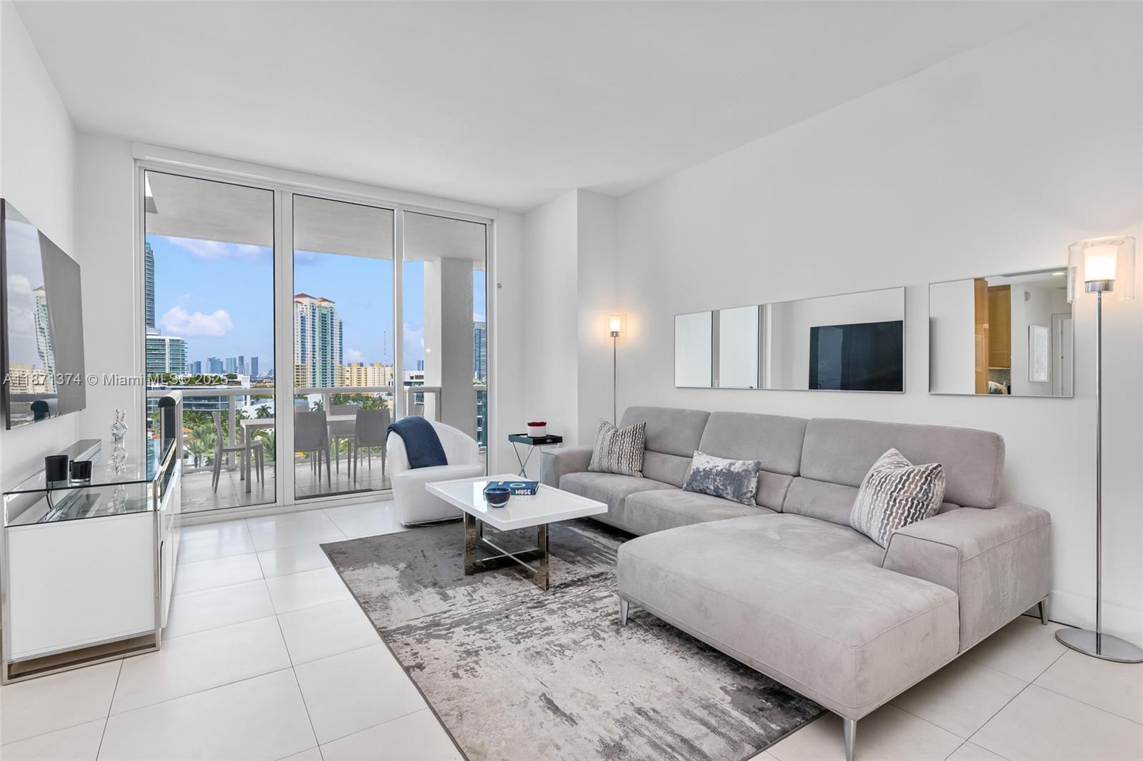 50 S Pointe Dr #1005, Miami Beach FL 33139