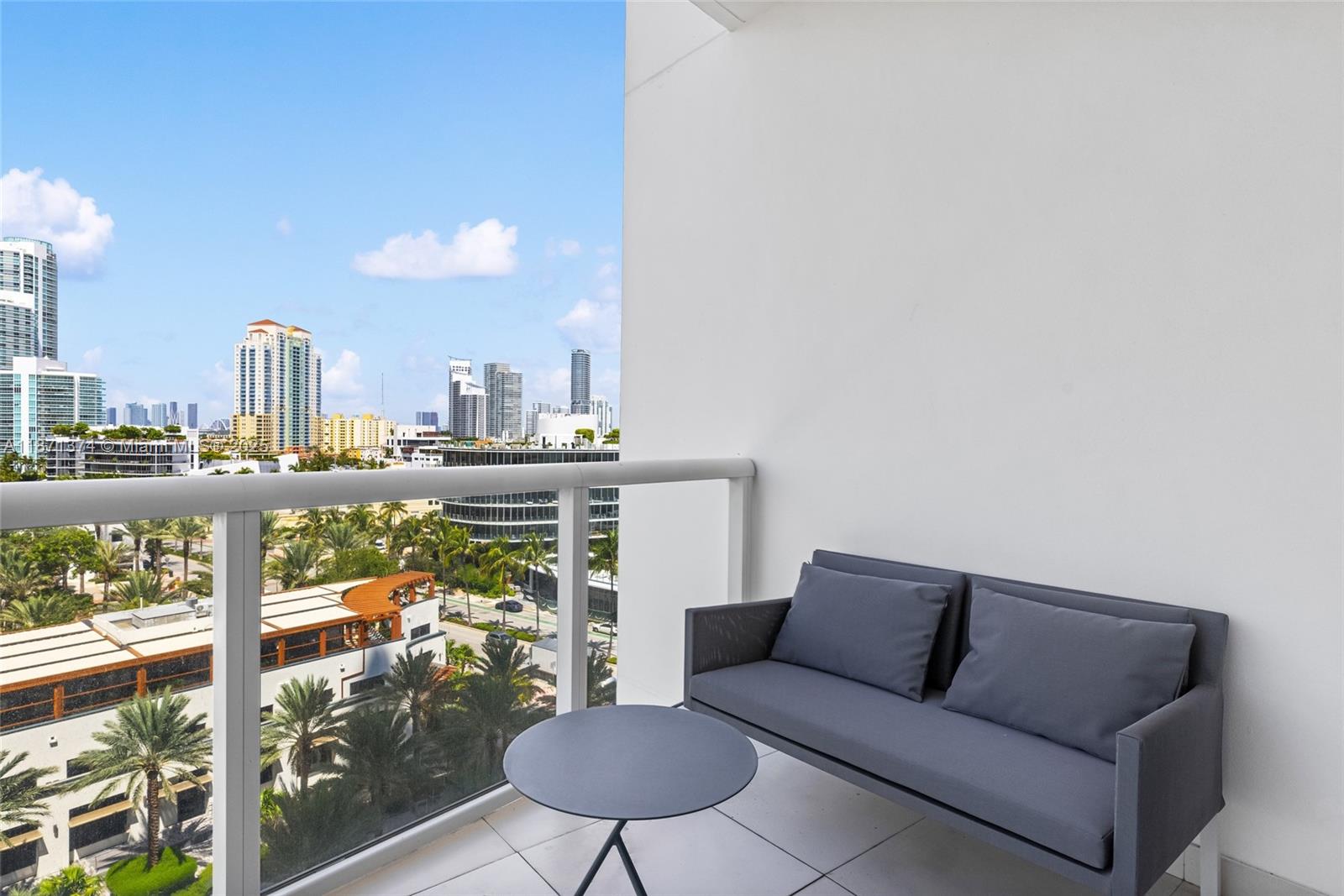 50 S Pointe Dr #1005, Miami Beach FL 33139