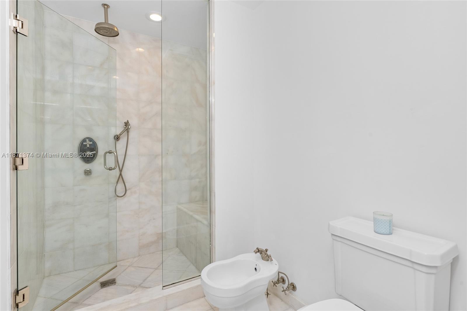 50 S Pointe Dr #1005, Miami Beach FL 33139