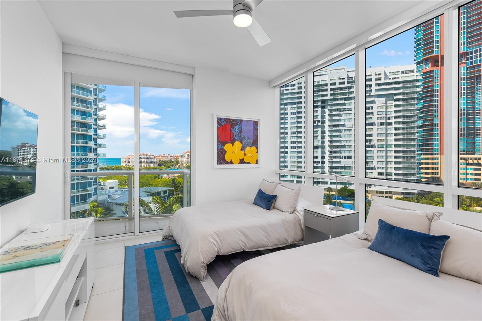 50 S Pointe Dr #1005, Miami Beach FL 33139