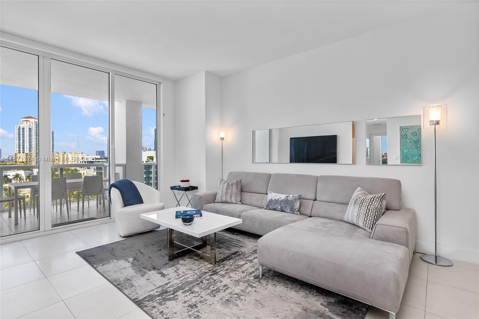 50 S Pointe Dr #1005, Miami Beach FL 33139