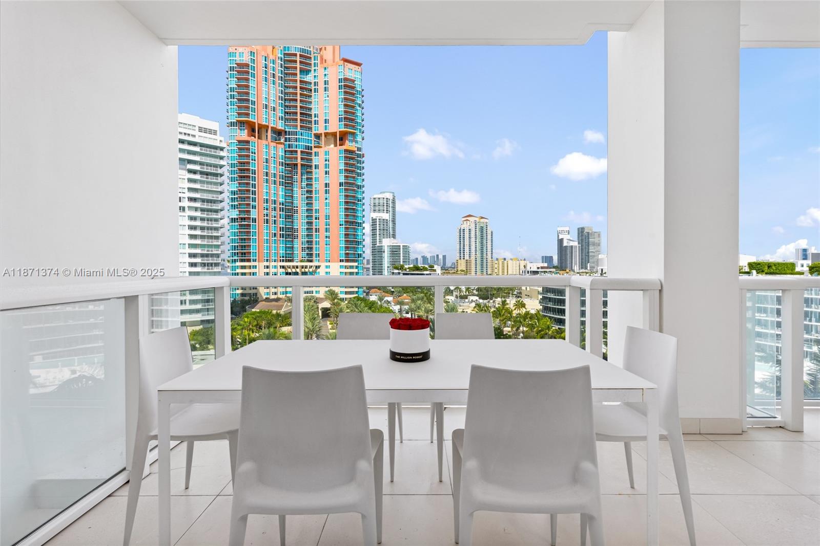 50 S Pointe Dr #1005, Miami Beach FL 33139