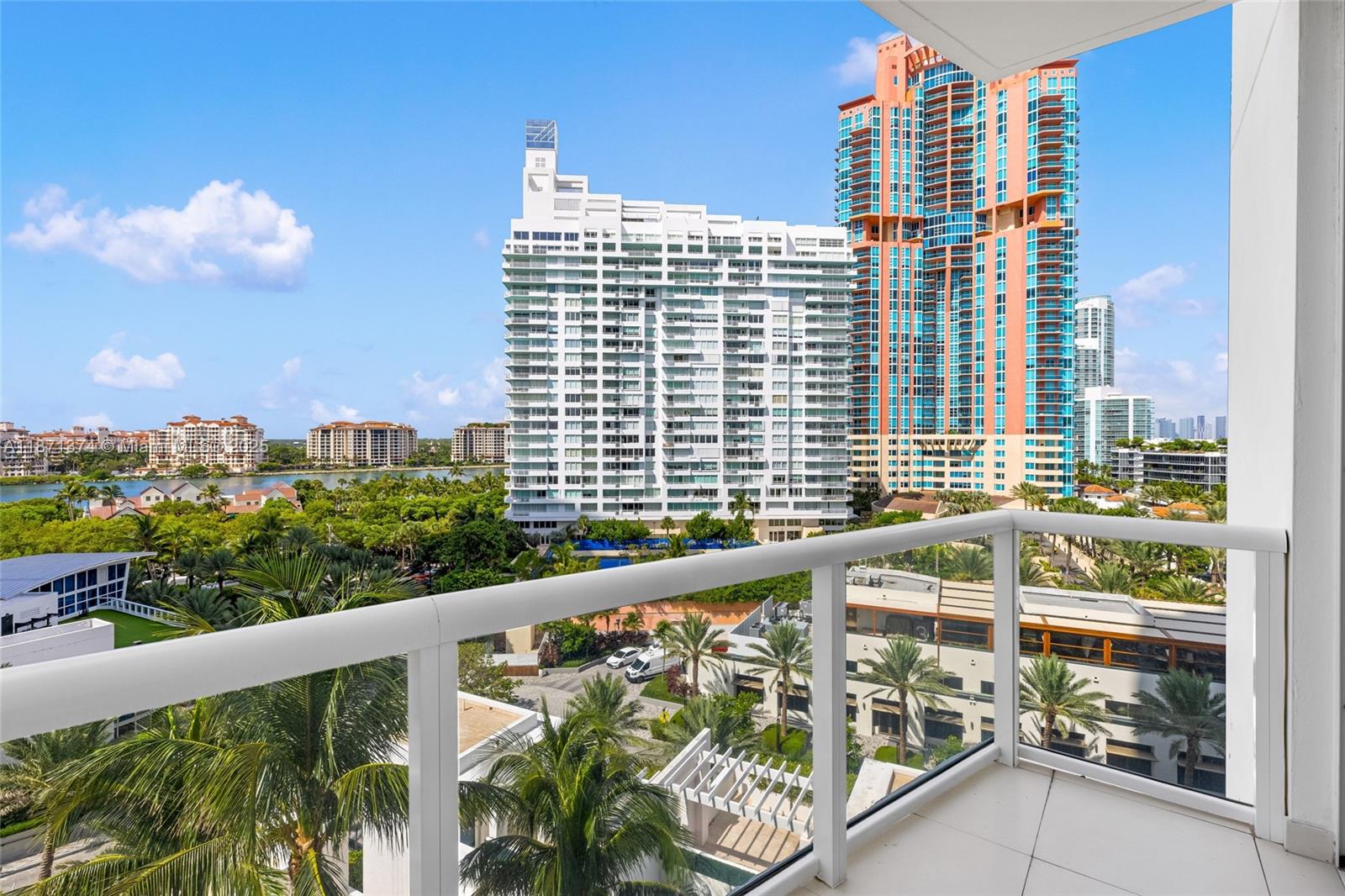 50 S Pointe Dr #1005, Miami Beach FL 33139