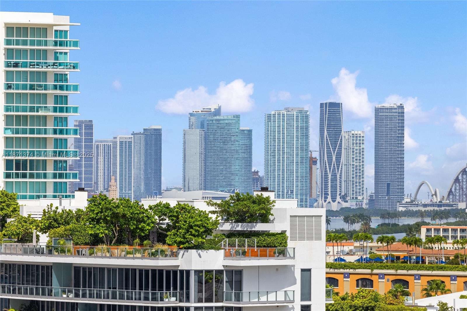 50 S Pointe Dr #1005, Miami Beach FL 33139