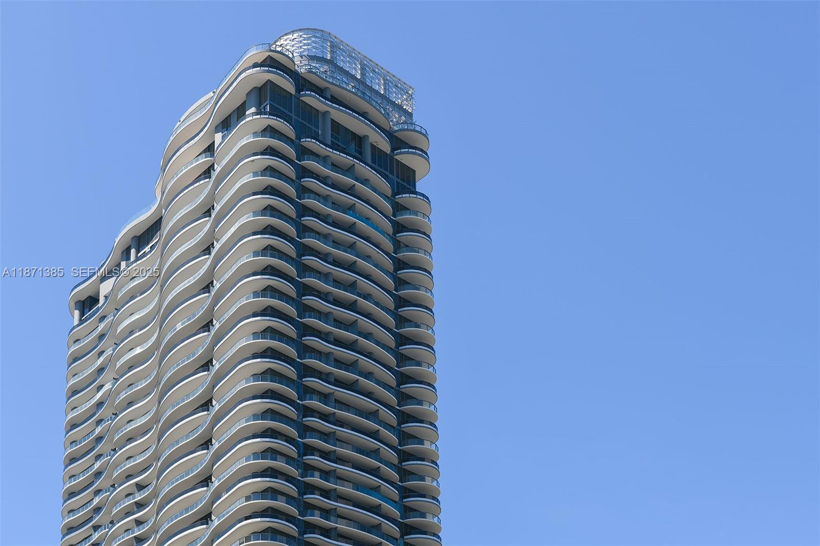 1000 Brickell Plaza #4904, Miami FL 33131