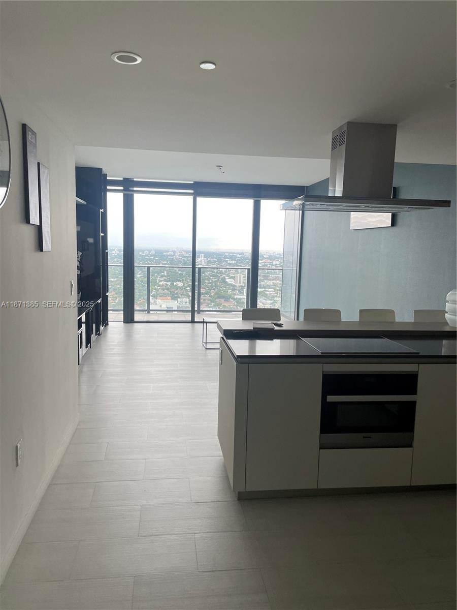 1000 Brickell Plaza #4904, Miami FL 33131
