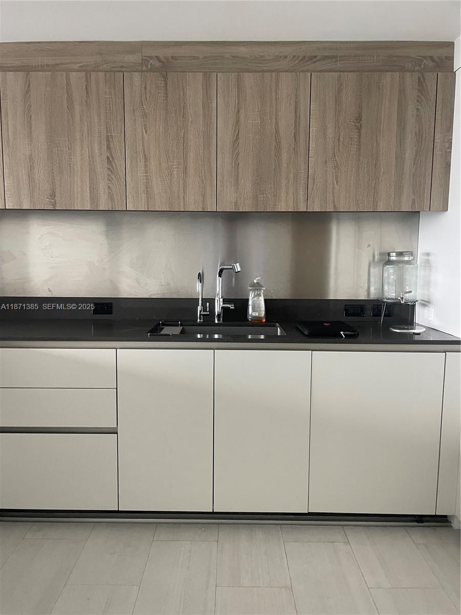 1000 Brickell Plaza #4904, Miami FL 33131