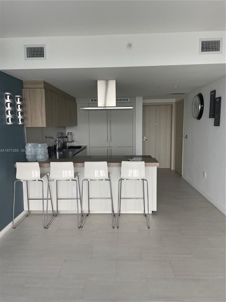 1000 Brickell Plaza #4904, Miami FL 33131