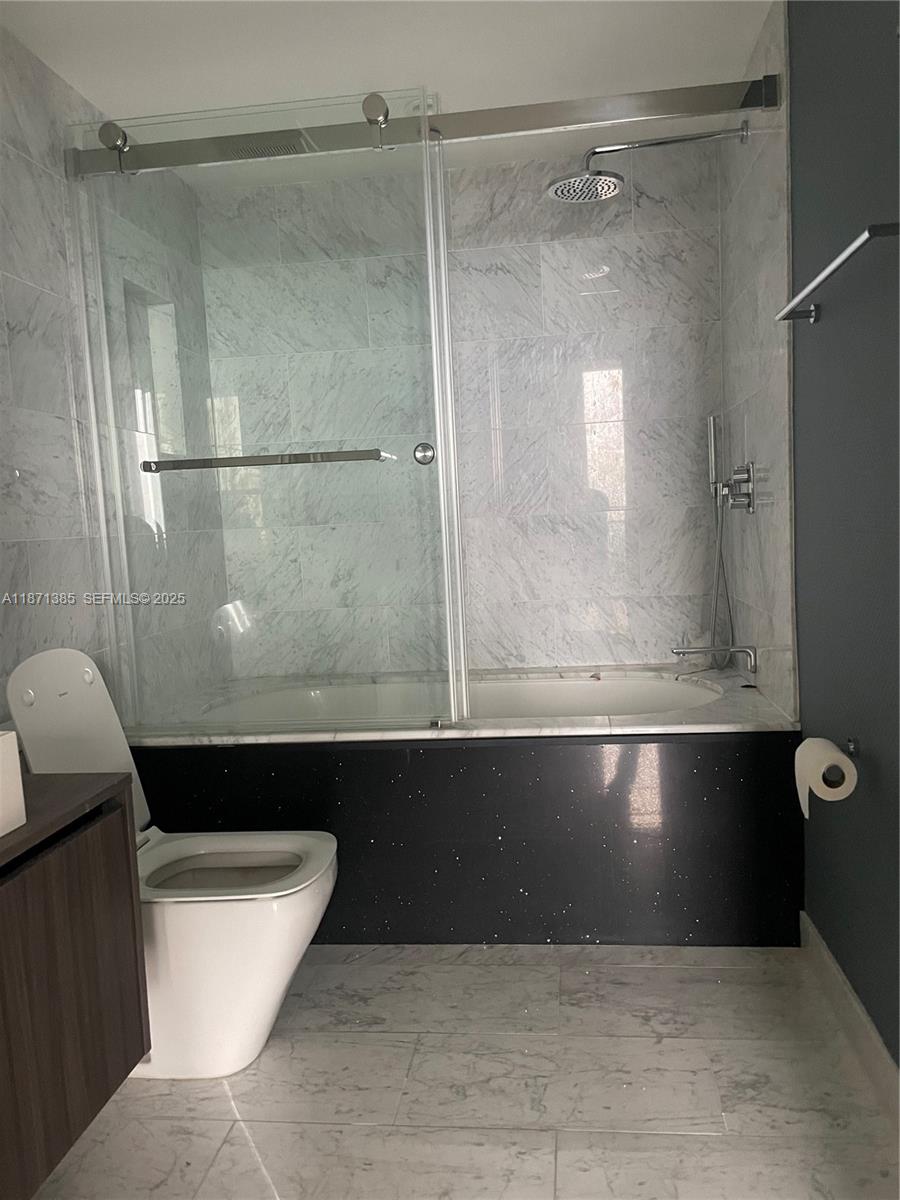 1000 Brickell Plaza #4904, Miami FL 33131