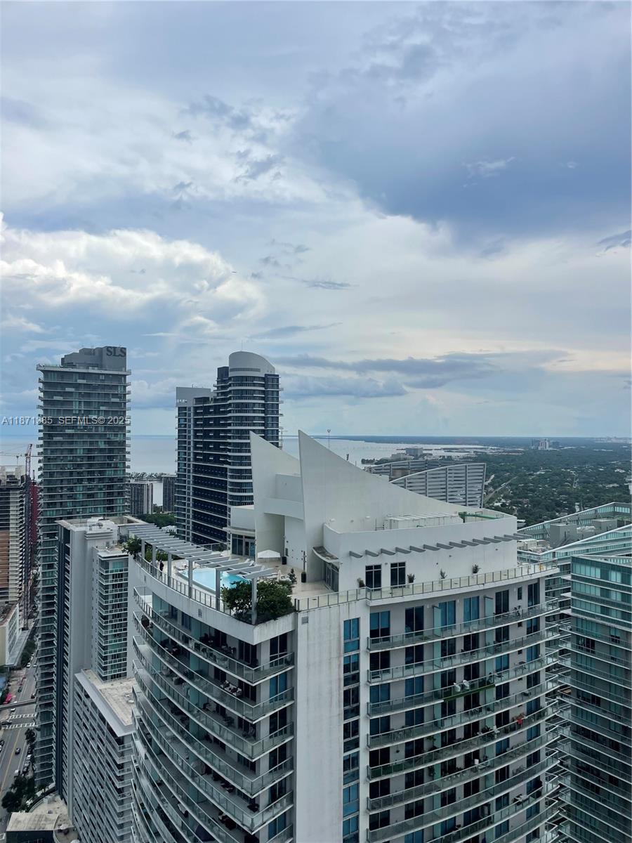 1000 Brickell Plaza #4904, Miami FL 33131