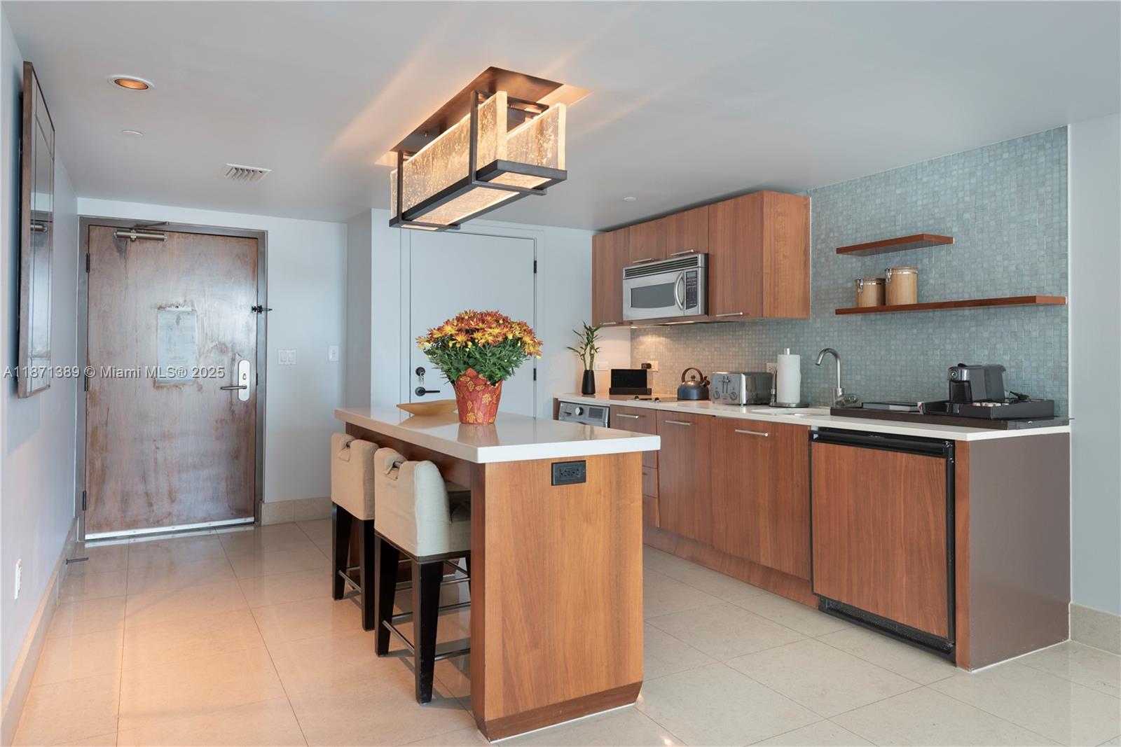 6801 Collins Ave #418 (deed 407), Miami Beach FL 33141