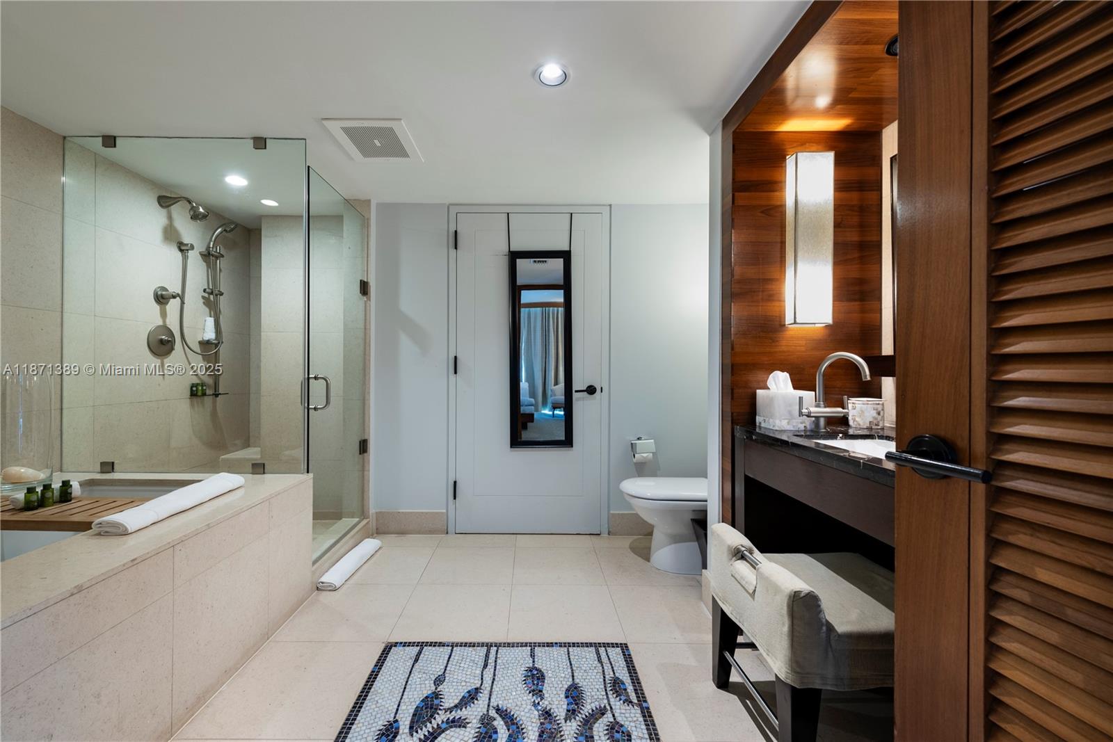 6801 Collins Ave #418 (deed 407), Miami Beach FL 33141