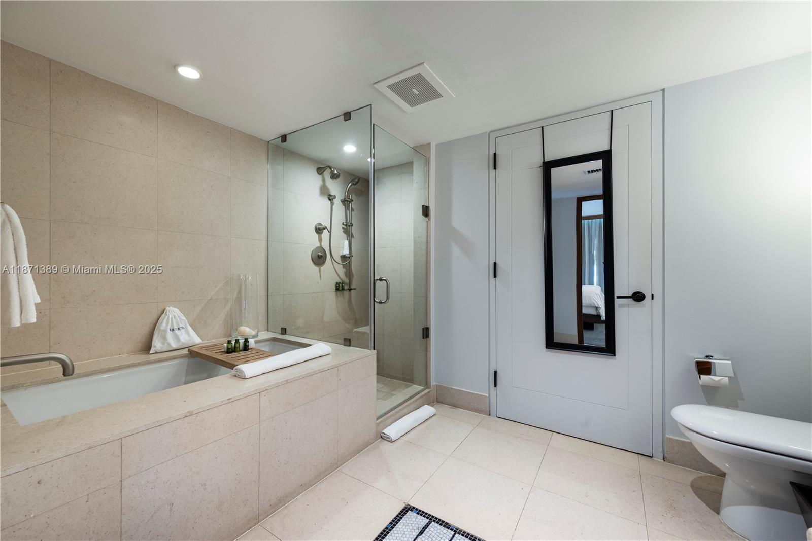 6801 Collins Ave #418 (deed 407), Miami Beach FL 33141