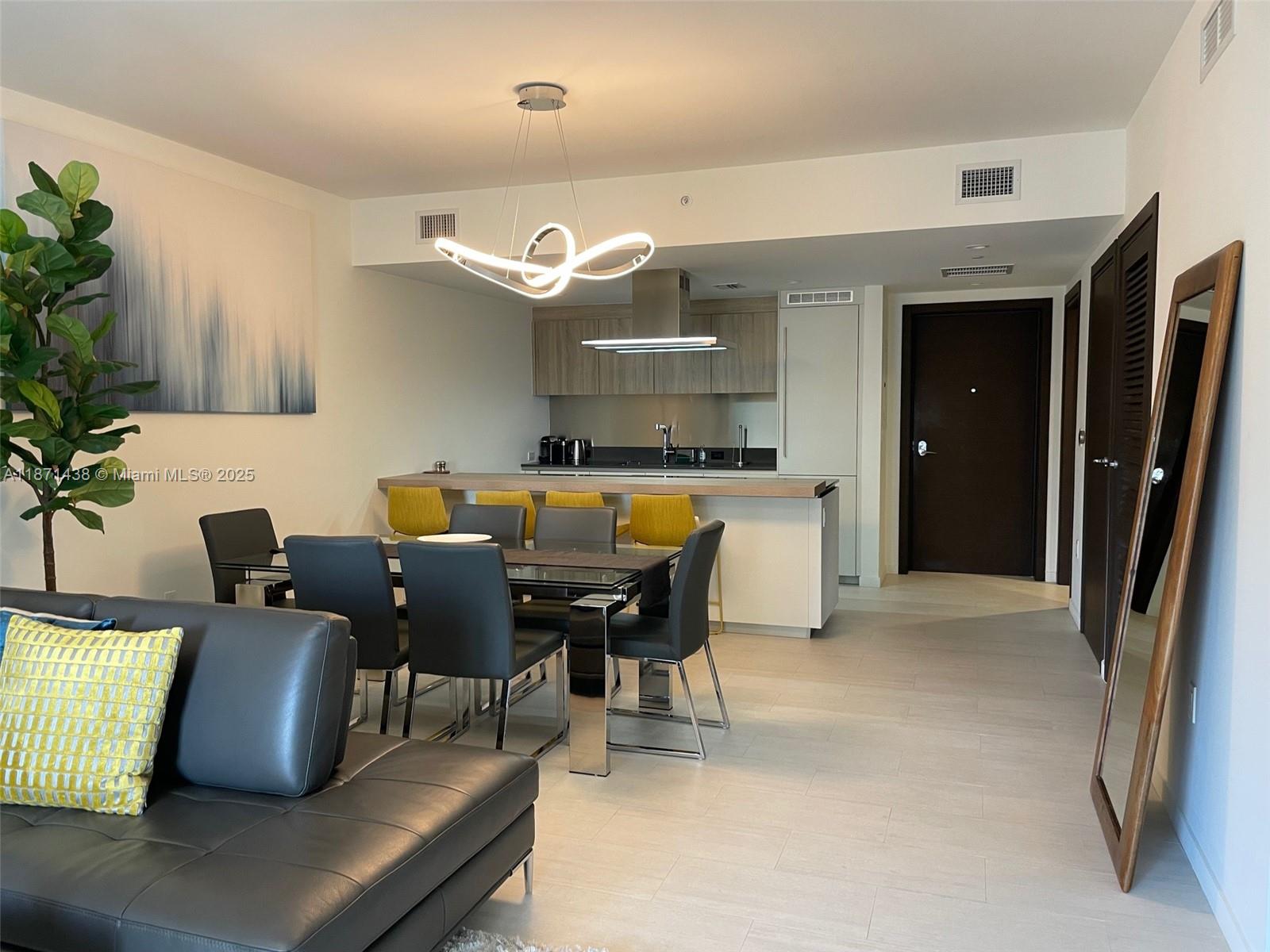 1000 Brickell Plz #3114, Miami FL 33131