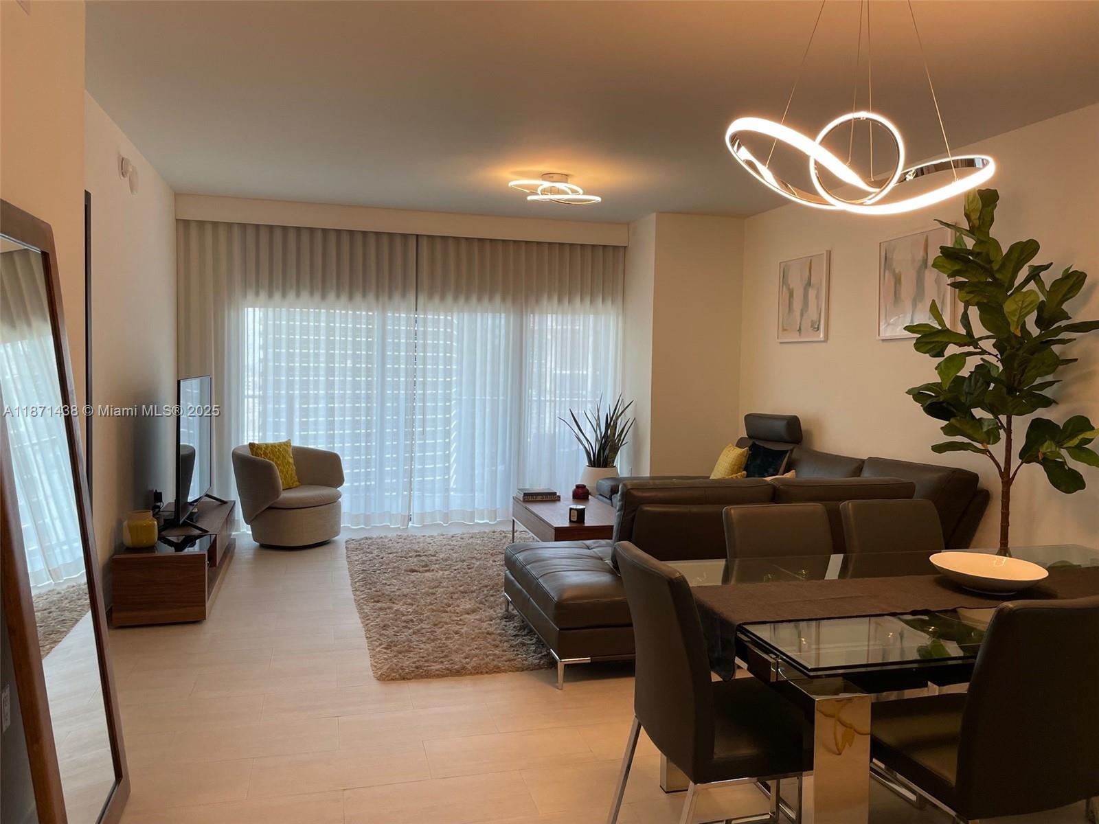 1000 Brickell Plz #3114, Miami FL 33131