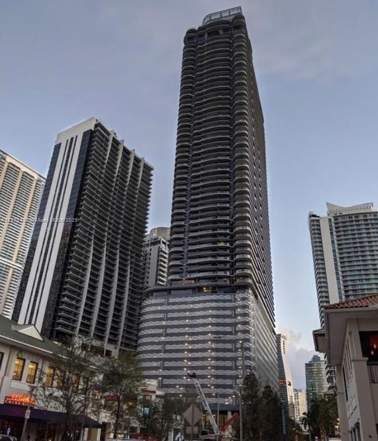 1000 Brickell Plz #3114, Miami FL 33131