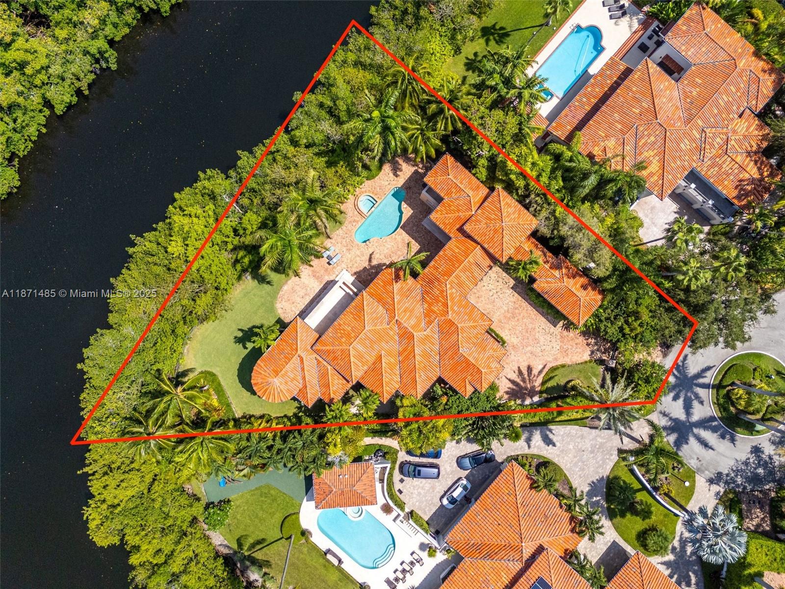 104 Paloma Dr, Coral Gables FL 33143