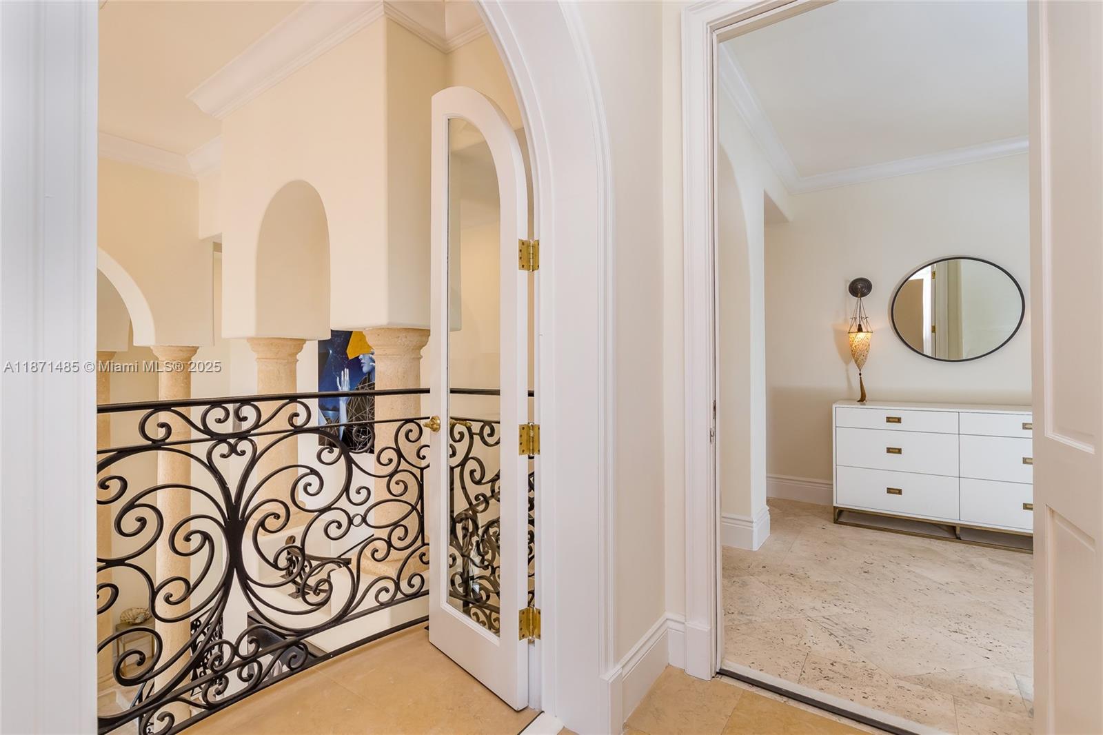 104 Paloma Dr, Coral Gables FL 33143