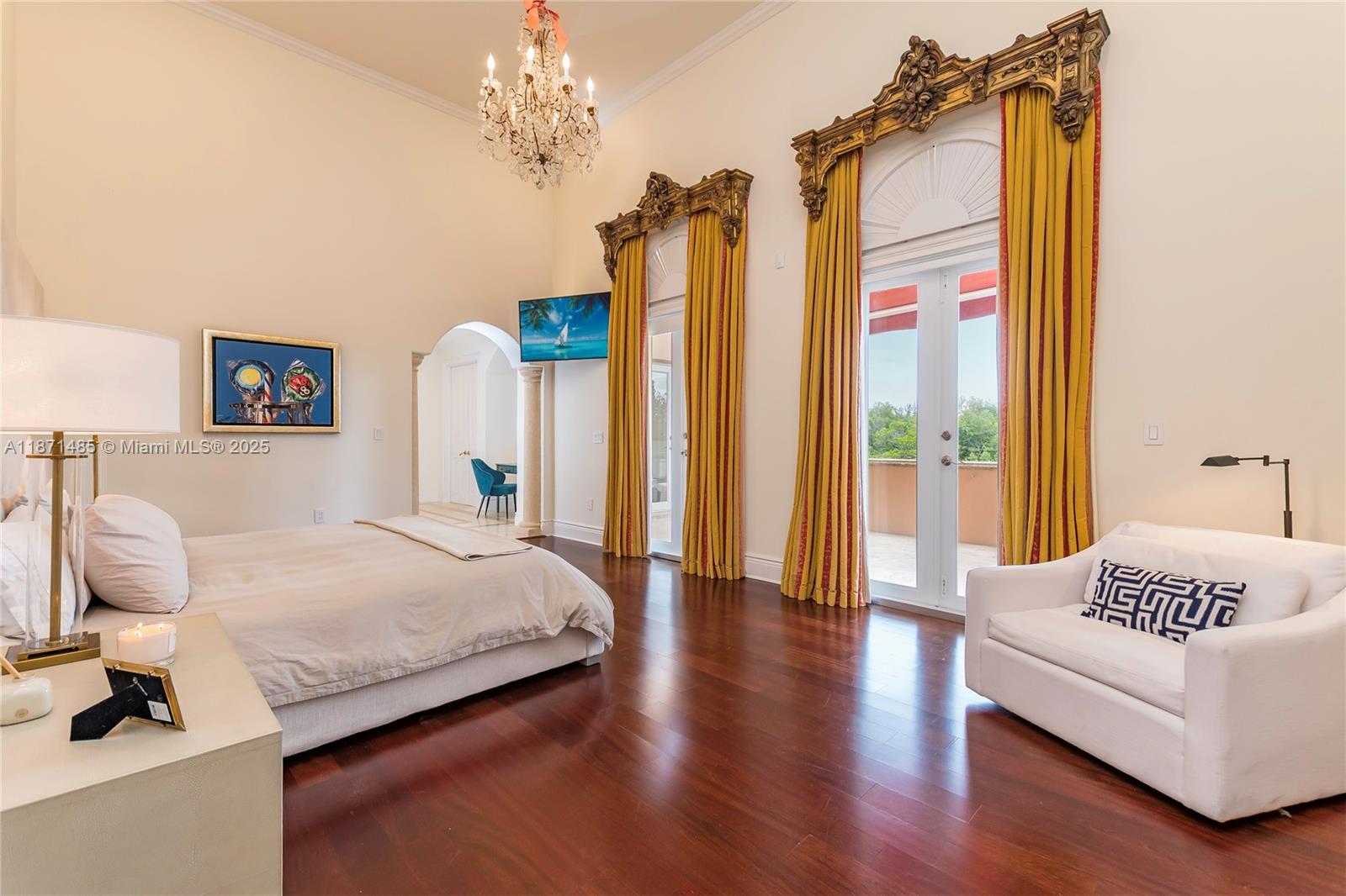 104 Paloma Dr, Coral Gables FL 33143