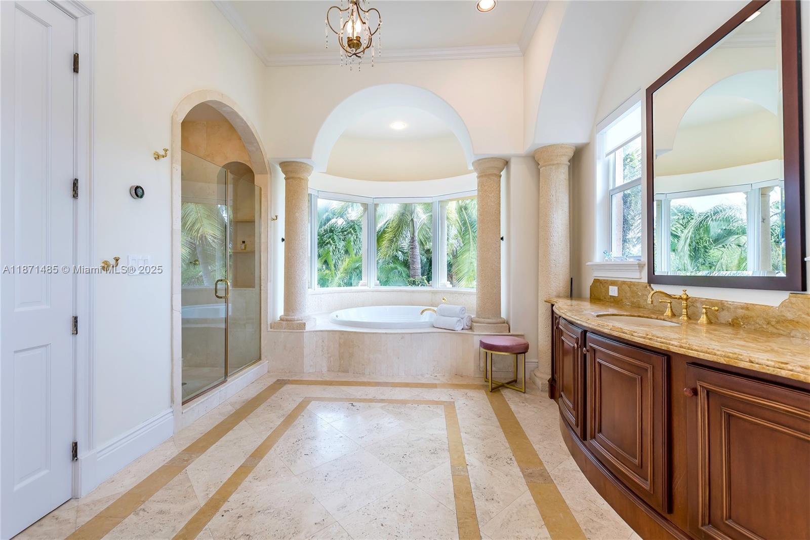 104 Paloma Dr, Coral Gables FL 33143