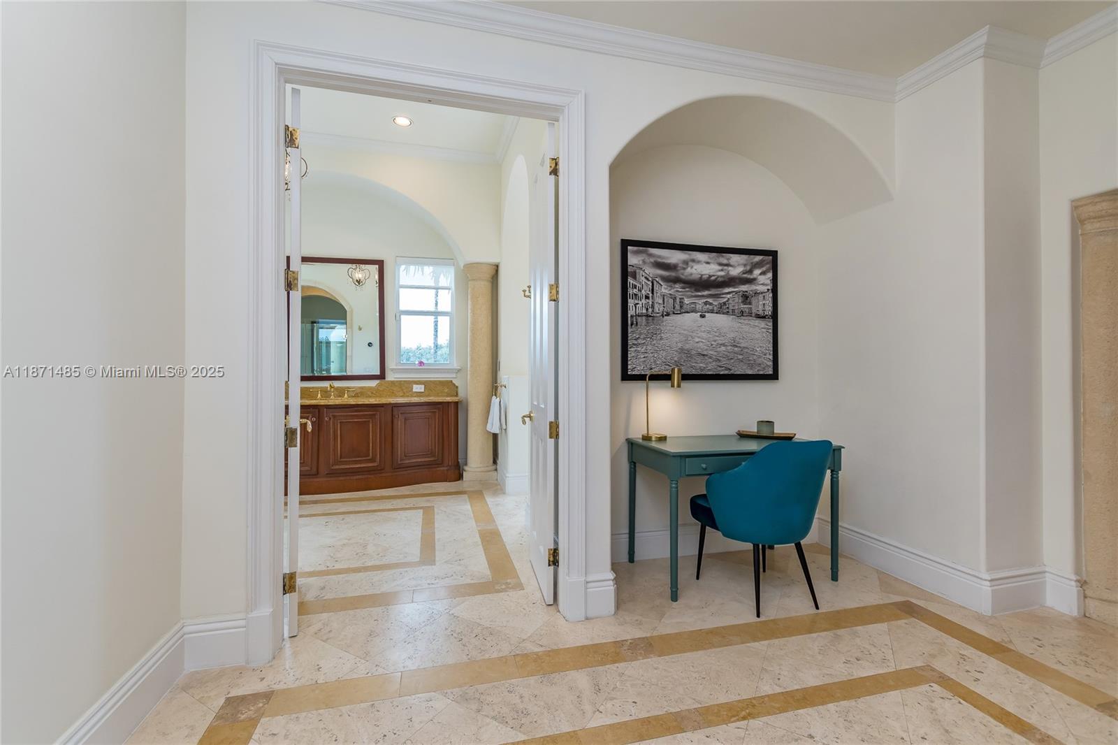 104 Paloma Dr, Coral Gables FL 33143