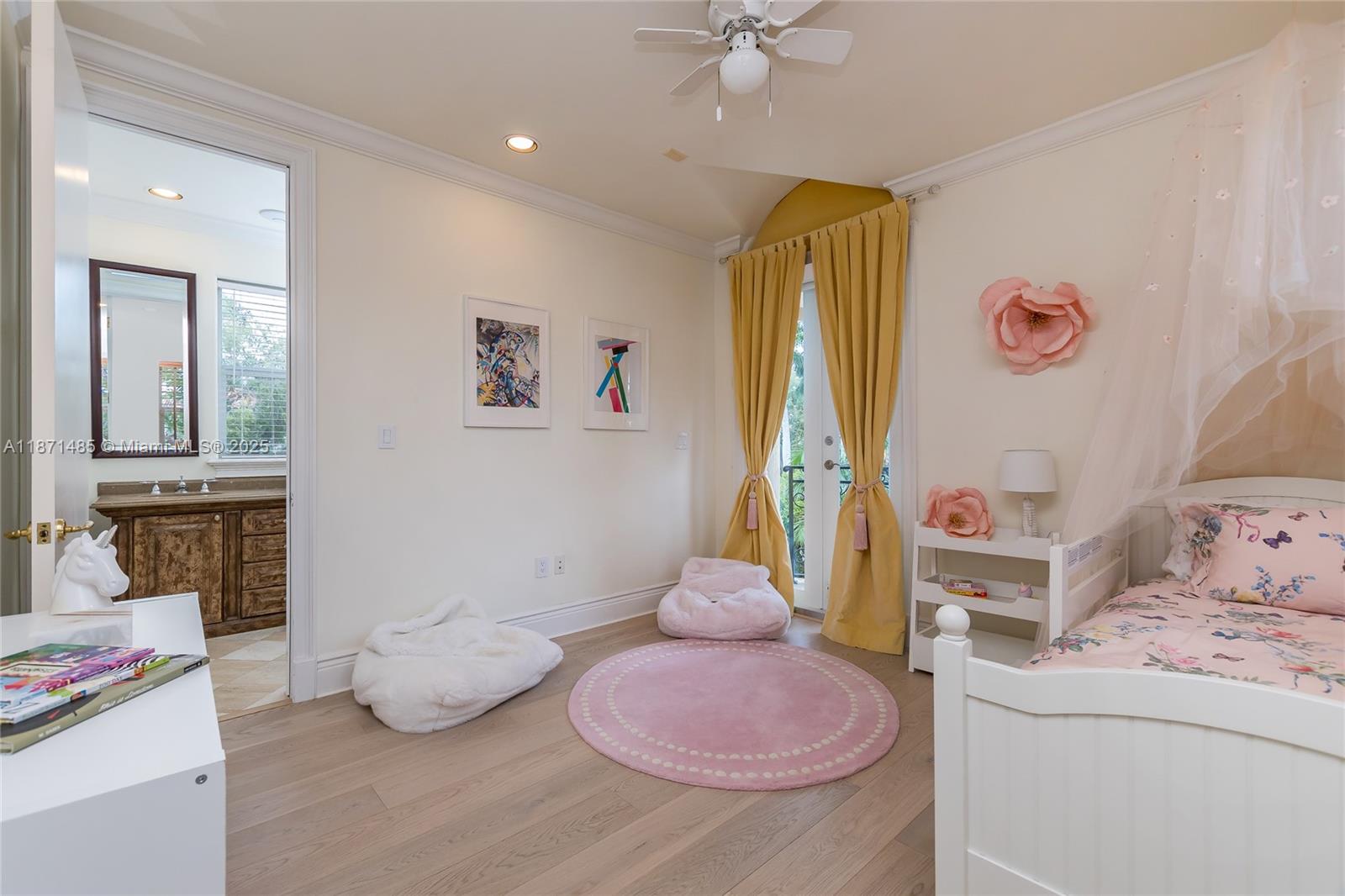 104 Paloma Dr, Coral Gables FL 33143