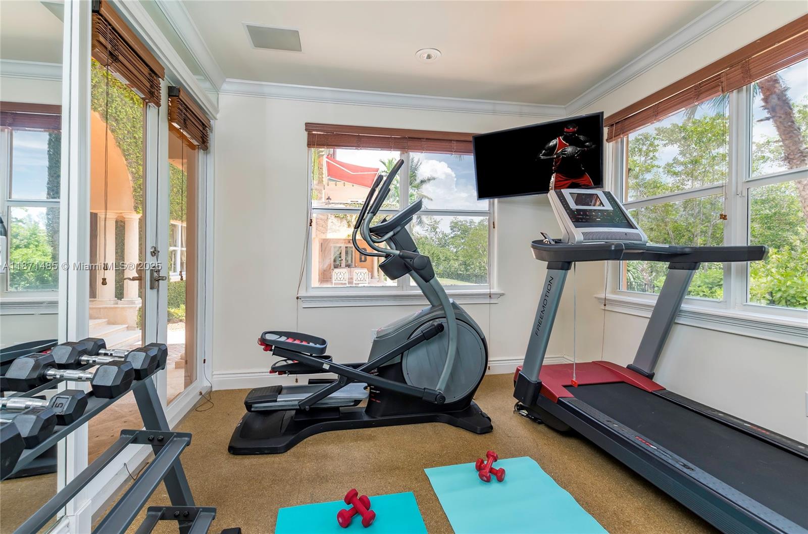 104 Paloma Dr, Coral Gables FL 33143
