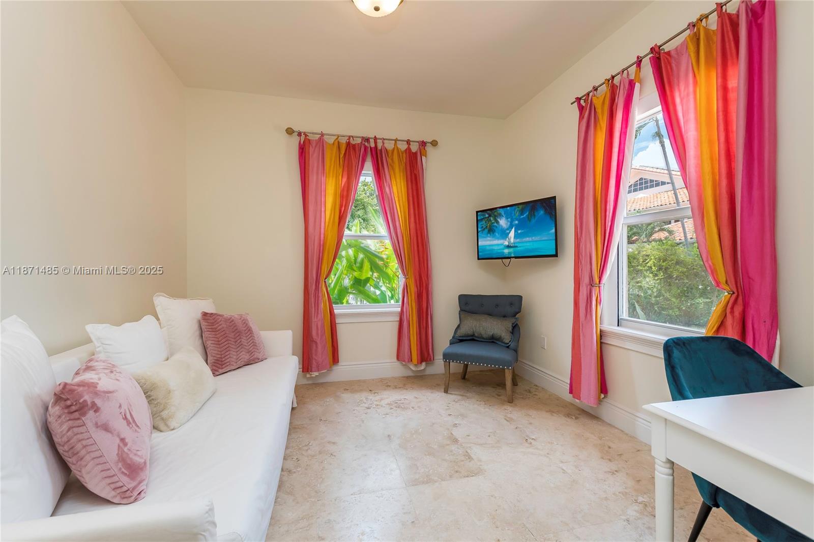104 Paloma Dr, Coral Gables FL 33143