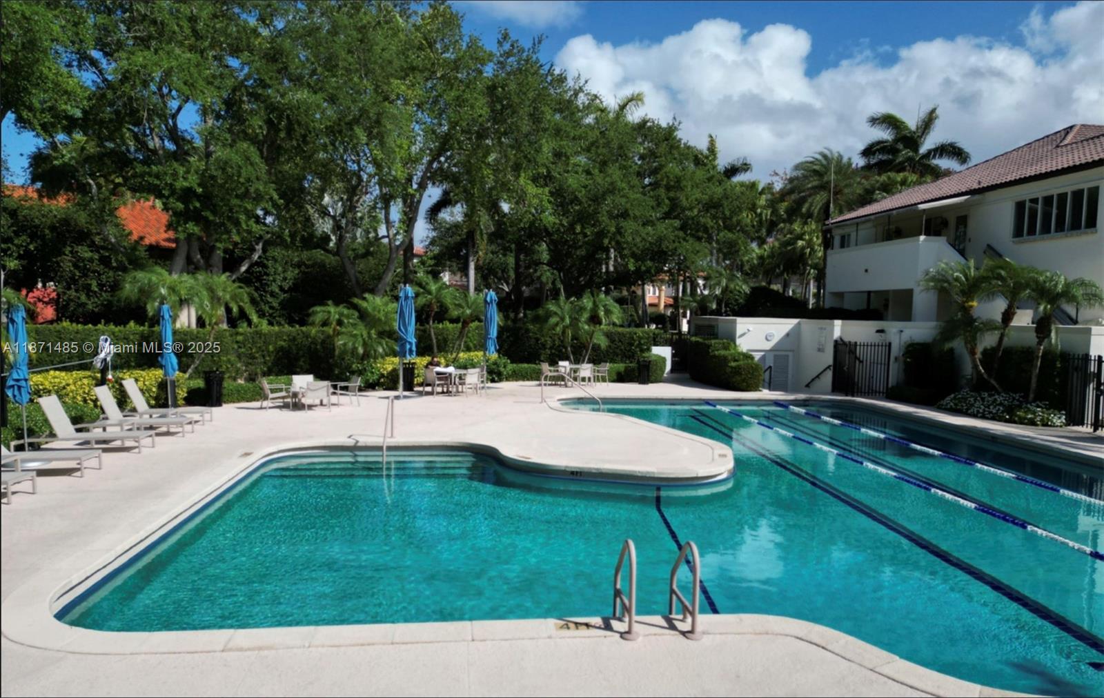 104 Paloma Dr, Coral Gables FL 33143