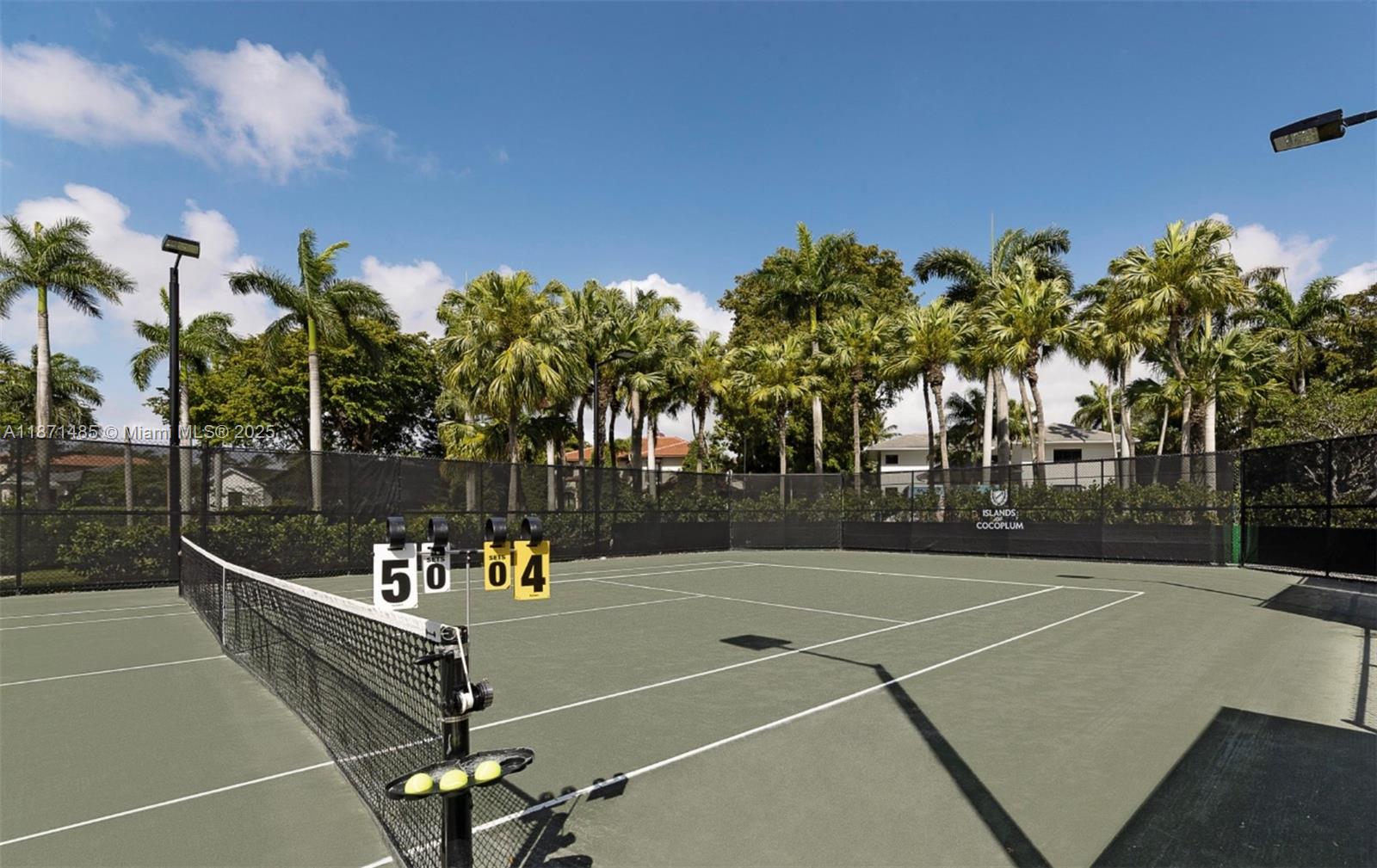 104 Paloma Dr, Coral Gables FL 33143