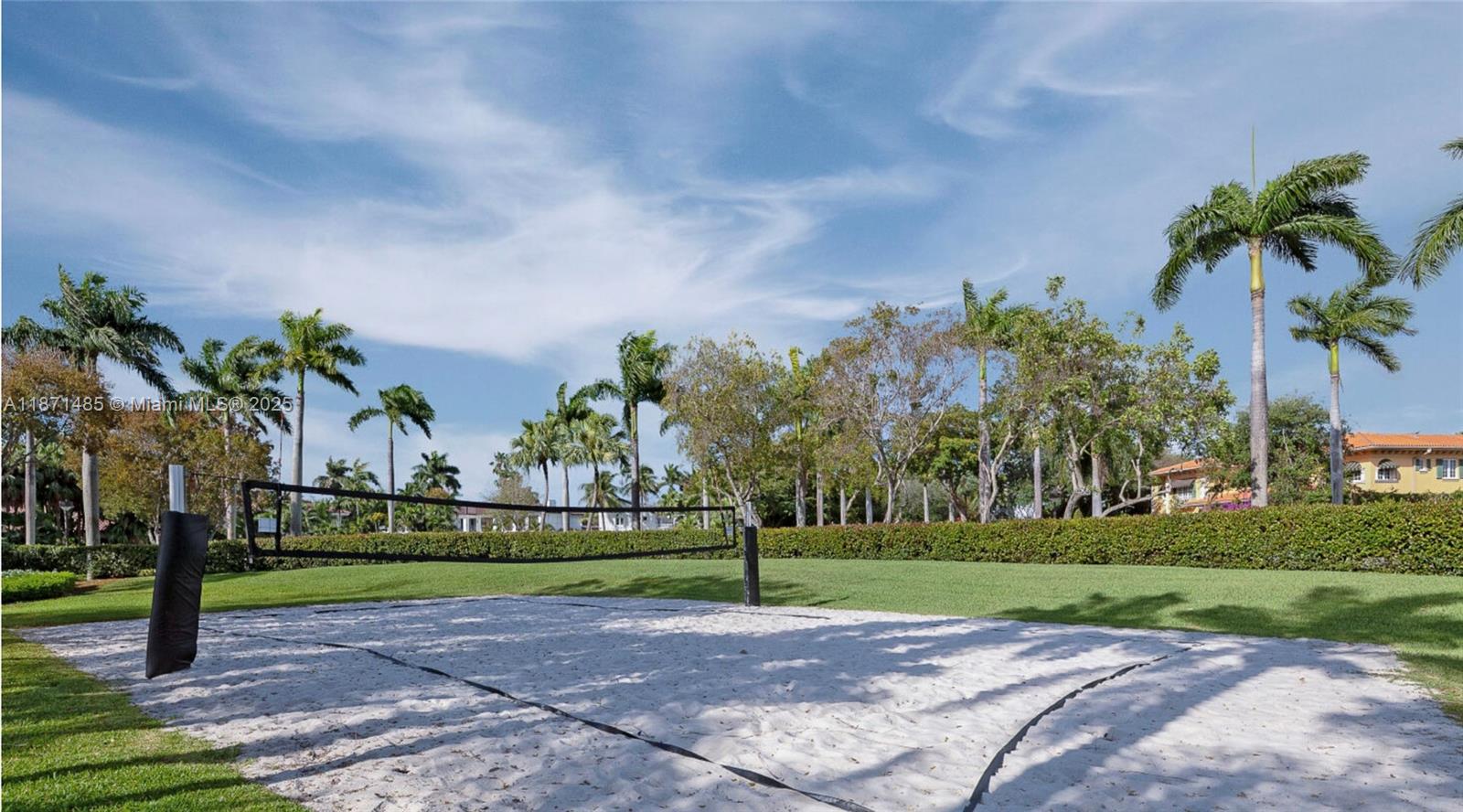104 Paloma Dr, Coral Gables FL 33143